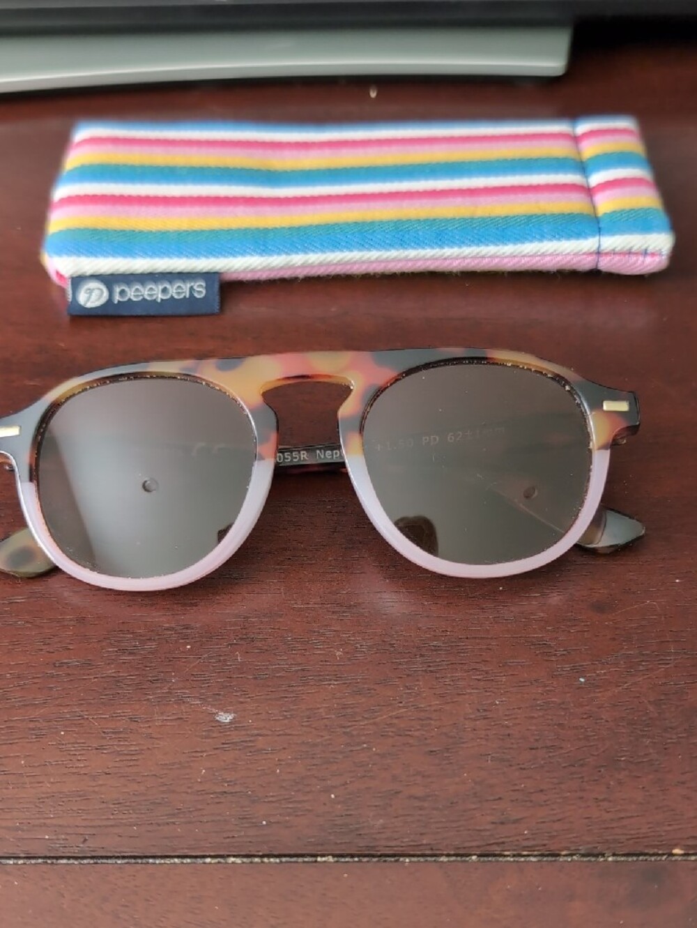 Peepers Pink Tortoiseshell Round Sunglasses, +1.50 Readers - Picture 4 of 4